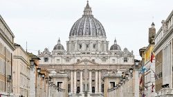 Blick auf den Petersplatz und die Via della Conciliazione