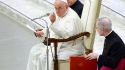البابا يستقبل المشاركين في مؤتمر نظمته مجلة "شيفيلتا كاتوليكا" بالتعاون مع جامعة جورجتاون