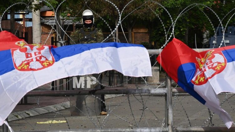 Il Kosovo del Nord &egrave; l'area a maggioranza serba che copre circa il 9% dell'intero territorio del Kosovo e ospita circa 50.000 abitanti. La regione, che confina direttamente con la Serbia, &egrave; da decenni al centro di tensioni politiche