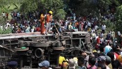 Verheerendes Zugunglück in Indien, Ursache bislang ungeklärt