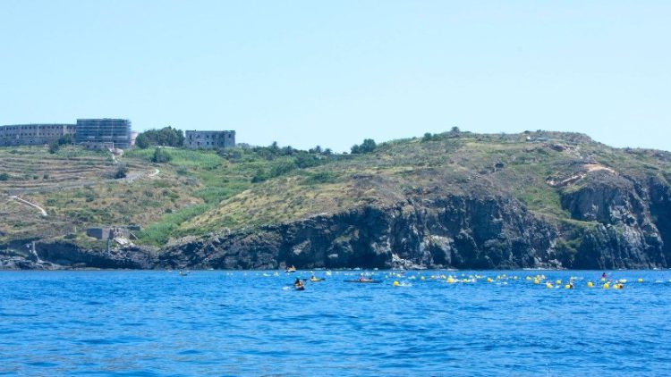 L'isola di Ventotene dove si trova il carcere di Santo Stefano