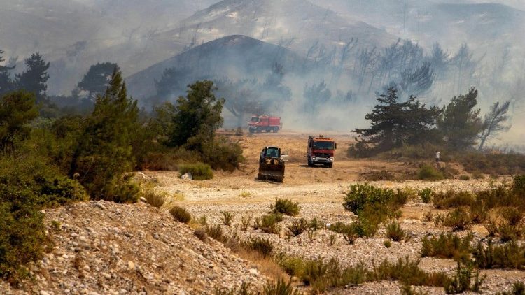 Incêndios devastadores na Grécia