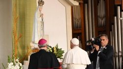 Sveti Otac u subotu ujutro, 5. kolovoza posjetio je marijansko svetište u Fatimi