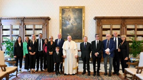 Papst an Journalisten: Verantwortungsvoll berichten