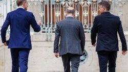 Bundesfinanzminister Lindner, Bundeskanzler Scholz und Bundeswirtschafts- und Klimaminister Habeck bei der Klausurtagung in Meseberg