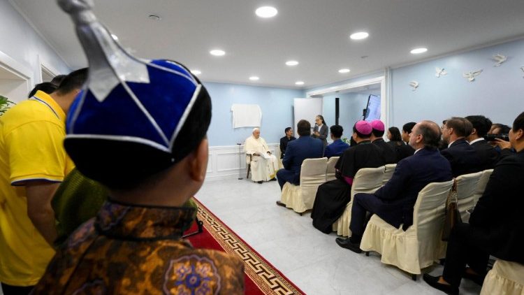 Pope Francis visits Mongolia