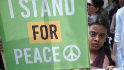 அரசு சாரா இயக்கம் ஒன்றின் அமைதிக்கான நடைபயணம்