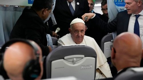 Papst Franziskus: Fliegende Pressekonferenz