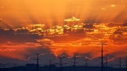 Mama Kanisa katika masomo ya dominika hii anatupa nafasi ya kutafakari wito wetu wa kuwa watakatifu kama Mungu Baba yetu wa mbinguni alivyo mtakatifu. 