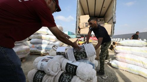 Pope appeals for release of hostages, entry of humanitarian aid into Gaza