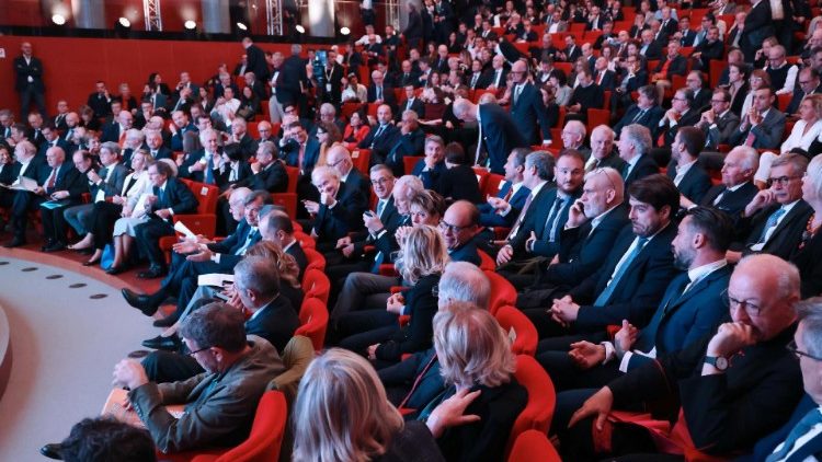 Le colloque organisé par Banca Intesa