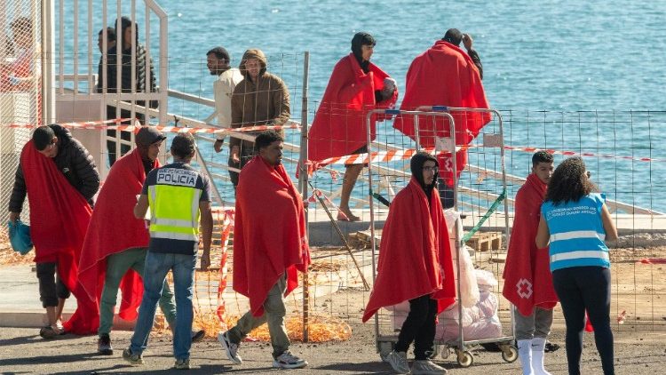 Migranti approdati sulle isole Canarie