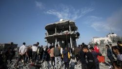 A destruição de Khan Younis, na Faixa de Gaza