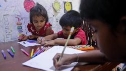 இலங்கை குழந்தைகள்