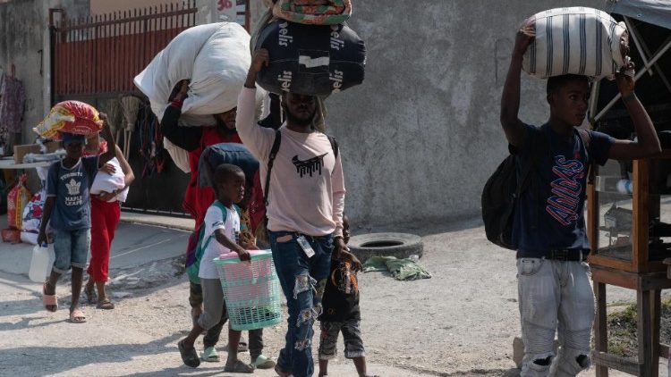 Obyvatelia hlavného mesta Port-au-Prince 