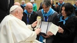 Pope Francis meets members of Confartigianato in the Paul VI Hall