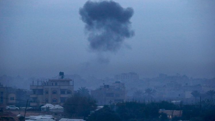 Israeli air strike in the east of southern Gaza Strip