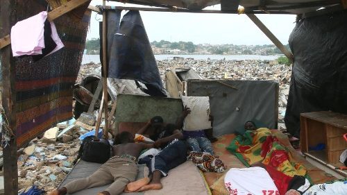 C&ocirc;te d’Ivoire, le p&egrave;re Abekan appelle &agrave; &laquo;un d&eacute;veloppement plus humain&raquo;