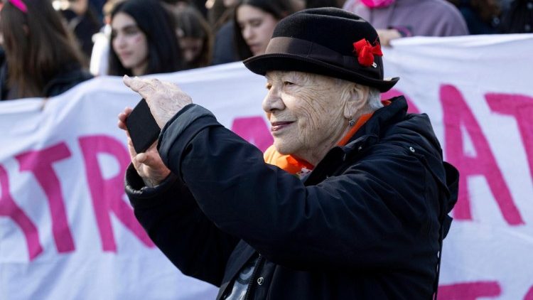 La manifestazione a Roma dell'8 marzo 2024 (Ansa)