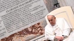 Il Papa � arrivato nella basilica di San Pietro