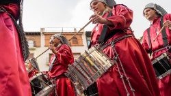 У Іспаніі Вялікі тыдзень пачаўся тамбарадай (tamborrada) – боем барабанаў