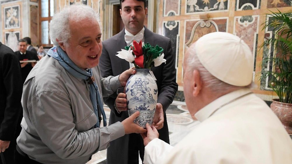 Аўдыенцыя для членаў Руху італьянскіх дарослых каталіцкіх скаўтаў