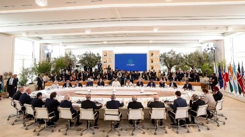 युद्ध के दौरान यूक्रेन के लिए जी7 ने 50 बिलियन डॉलर देने पर सहमति जताई