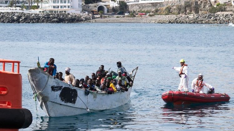 Wahamiaji na wakimbizi.