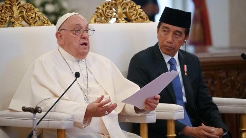 Wortlaut: Papstrede vor Politik und Zivilgesellschaft in Indonesien