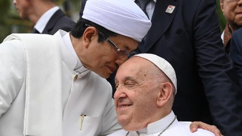 Presseschau: Der Papst in Indonesien
