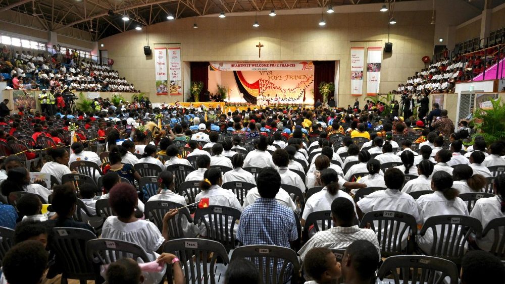 Pope Francis visits Papua New Guinea