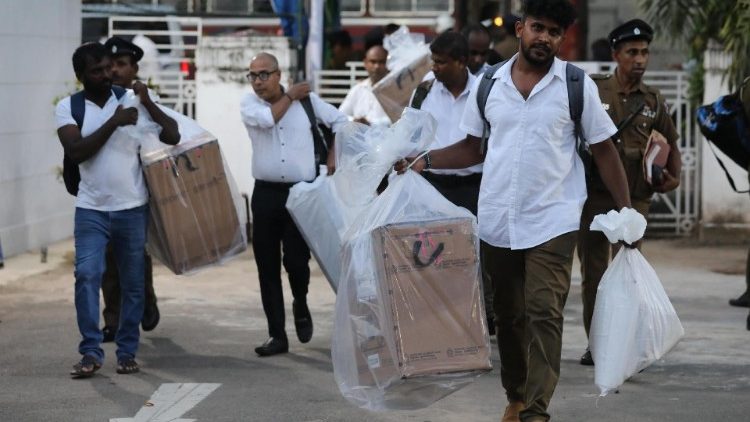 Sri Lanka holds presidential election