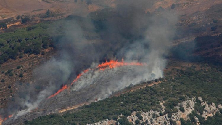 Ein Brand in Marjaayoun (Südlibanon) nach einem israelischen Luftangriff an diesem Dienstag