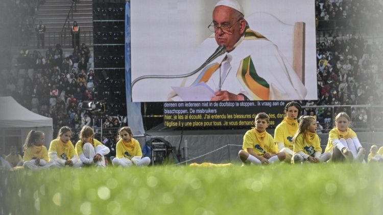 Speiderjenter under messen 29. september i Brussel