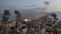Nach einem israelischen Luftangriff auf den Gazastreifen im Oktober letzten Jahres