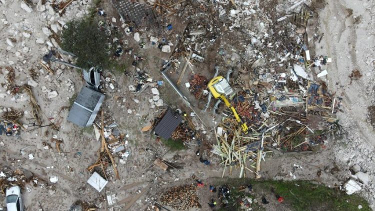 Mindestens 18 Menschen wurden durch die Überflutungen getötet