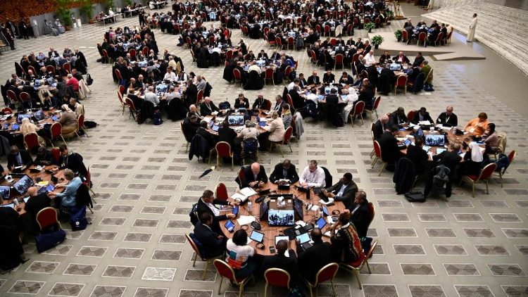 Сінод Біскупаў у Зале Паўла VI