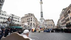 Il Papa in Piazza di Spagna dopo visita a Santa Maria Maggiore