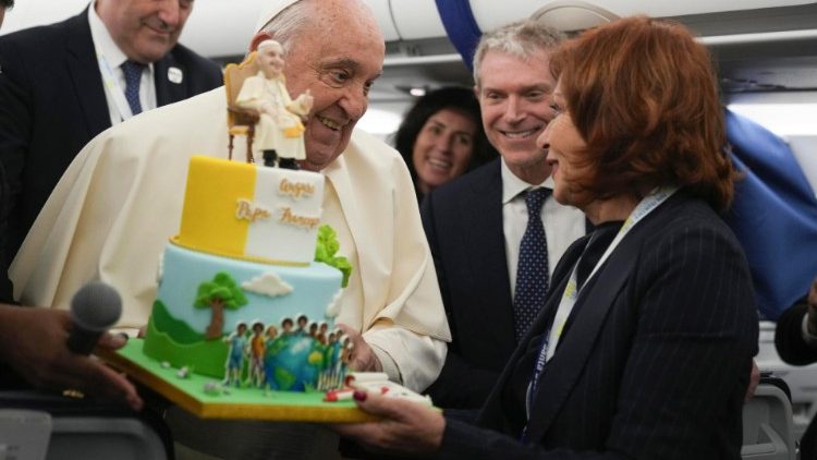 Il Papa rientrato a Roma dalla Corsica, niente conferenza stampa
