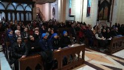 Các Kitô hữu tại một nhà thờ ở Aleppo, Syria