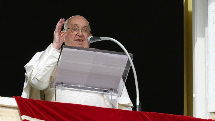 Pope Francis leads Angelus prayer