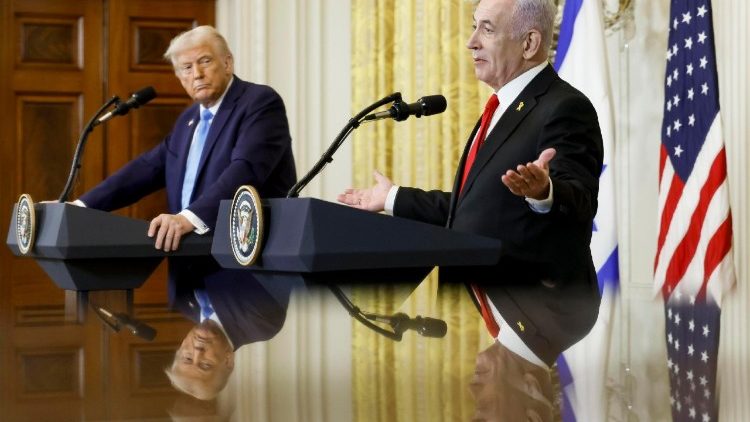 Il presidente Usa Trump ed il premier israeliano Netanyahu durante una conferenza stampa lo scorso 4 febbraio