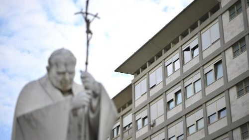 पोप अच्छी तरह आराम किये, प्रार्थनाओं और शुभकामनाओं की सराहना की