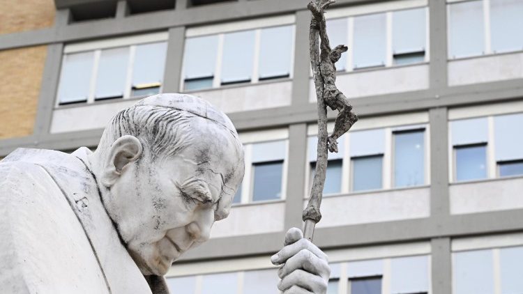 உரோம் ஜெமெல்லி மருத்துவமனை 