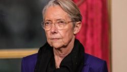 Obrońcy praw dzieci są przeciw nowemu programowi edukacji seksualnej sygnowanemu przez minister edukacji Elizabeth Borne