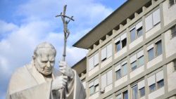 Statue of St. John Paul II at Rome's Gemelli Hospital