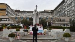 Университетската болница "Джемели"