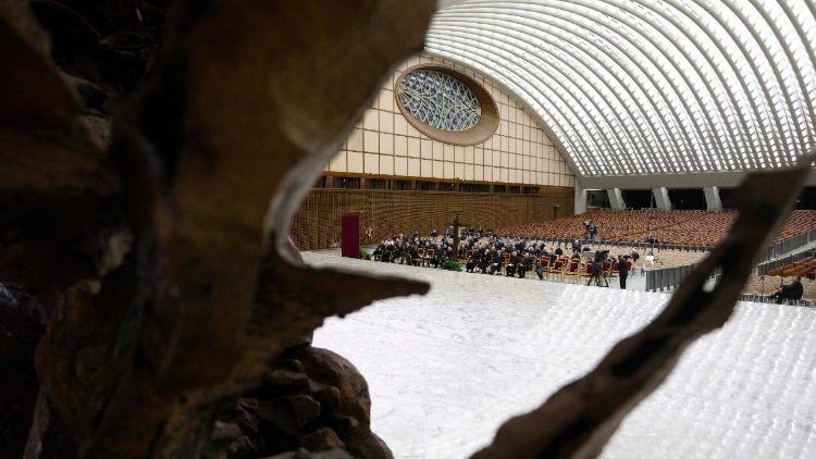 Papież śledzi rekolekcje watykańskie z Kliniki Gemelli za pośrednictwem łączy wideo