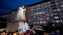 Клініка "Джэмэлі", у якой з 14 лютага шпіталізаваны Францішак