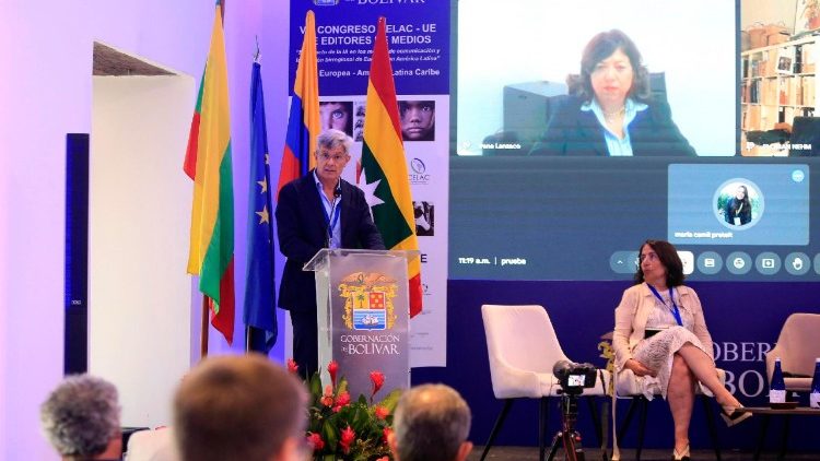 कृत्रिम बुद्धिमत्ता और चुनौतियाँ, एक सम्मेलन (प्रतीकात्मक तस्वीर)    